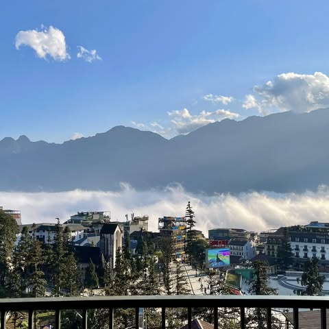 Đi du lich sapa mua nào đẹp nhất và ở panorama vừa ngắm mây, ngắm núi.